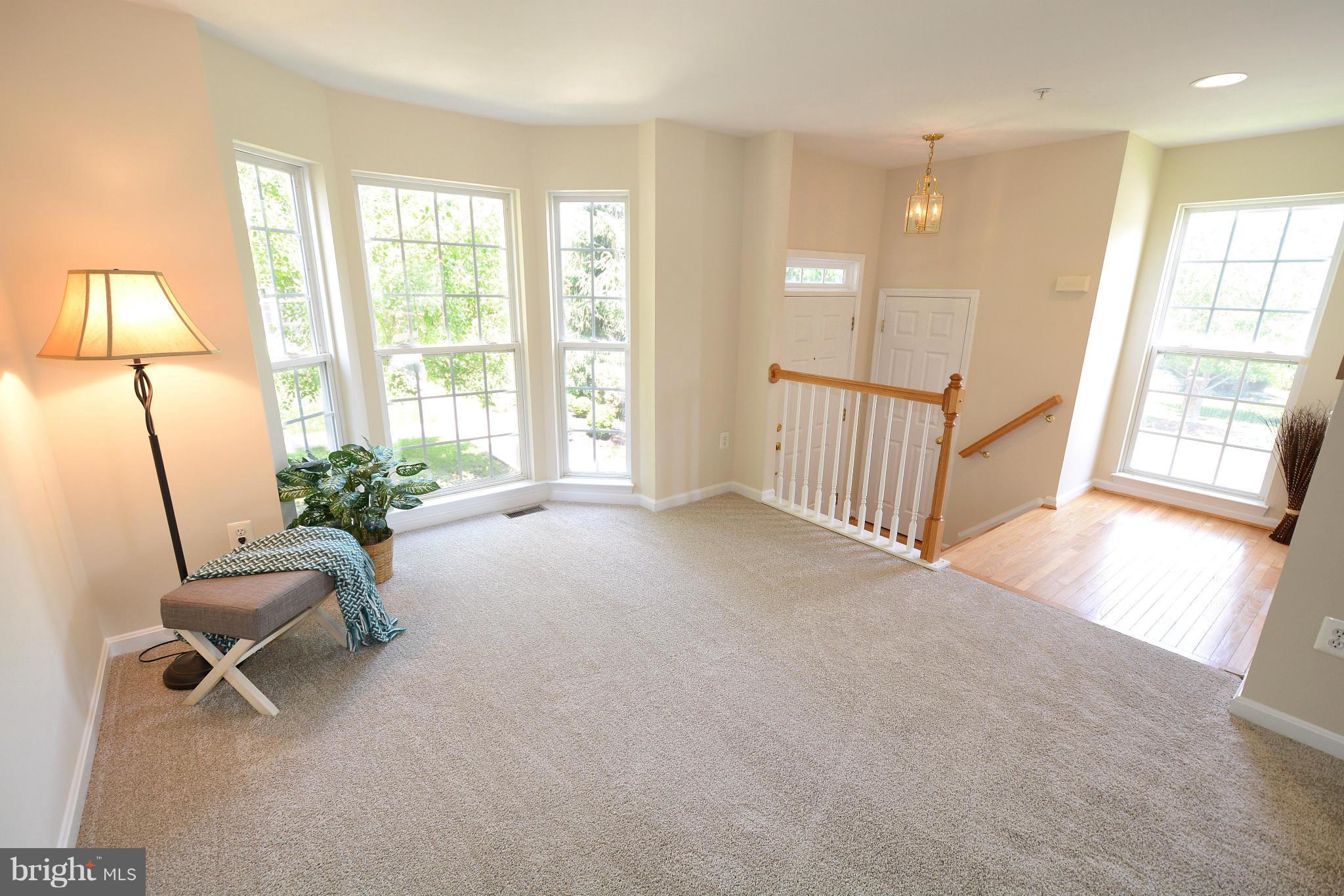 750 Howards Loop, Unit 53 Annapolis, MD 21401 - Photo 5 of 30 Living Room