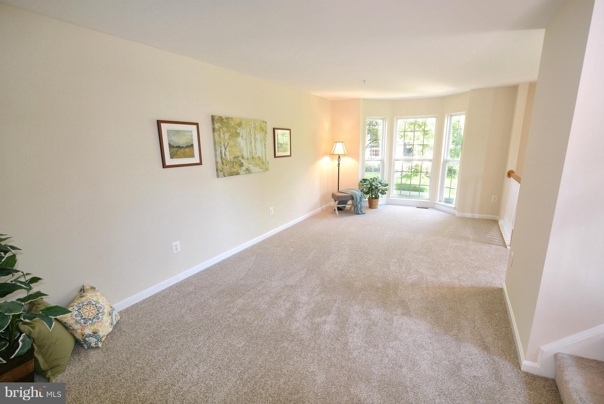 750 Howards Loop, Unit 53 Annapolis, MD 21401 - Photo 6 of 30 Living Room