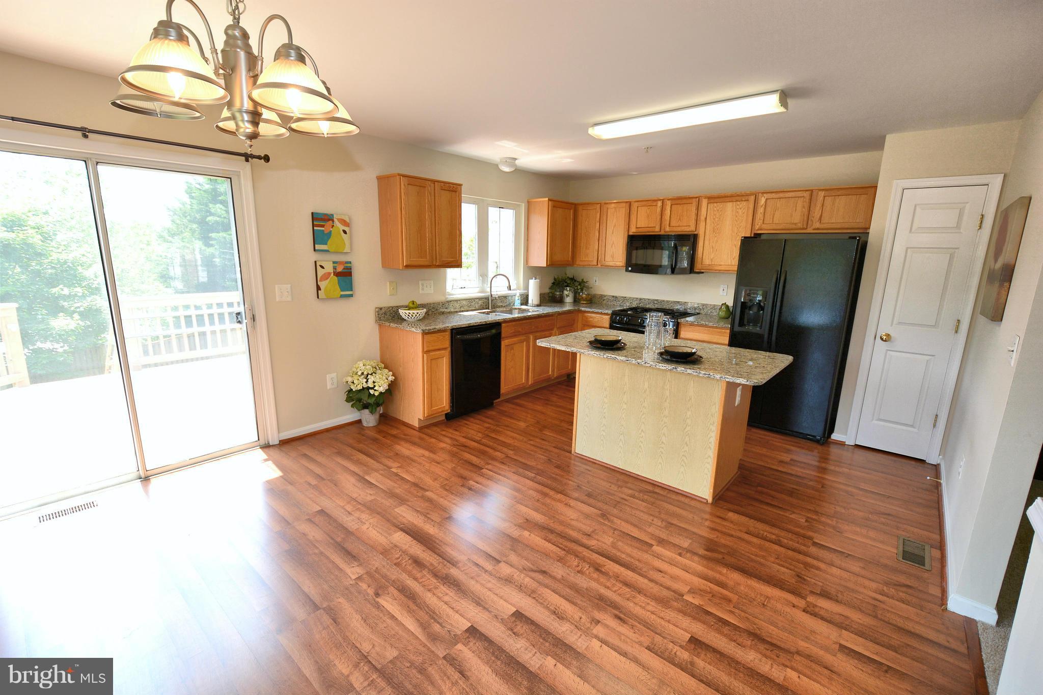 750 Howards Loop, Unit 53 Annapolis, MD 21401 - Photo 8 of 30 Kitchen