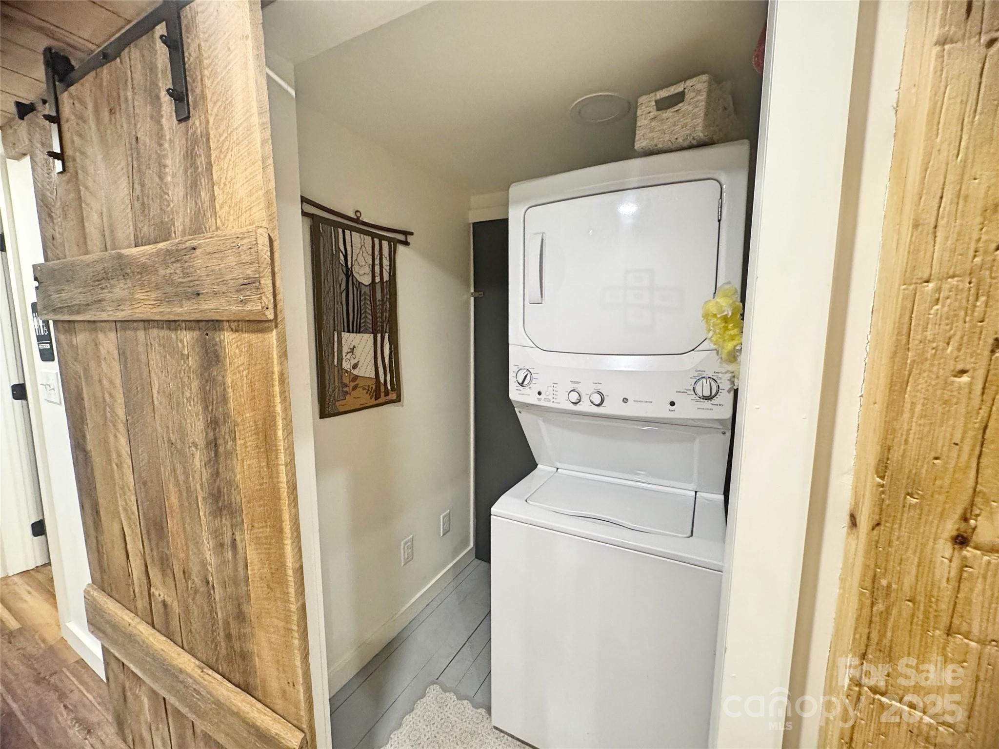 6622 Gingercake Road Newland, NC 28657 - Photo 34 of 48 a utility room with dryer and washer