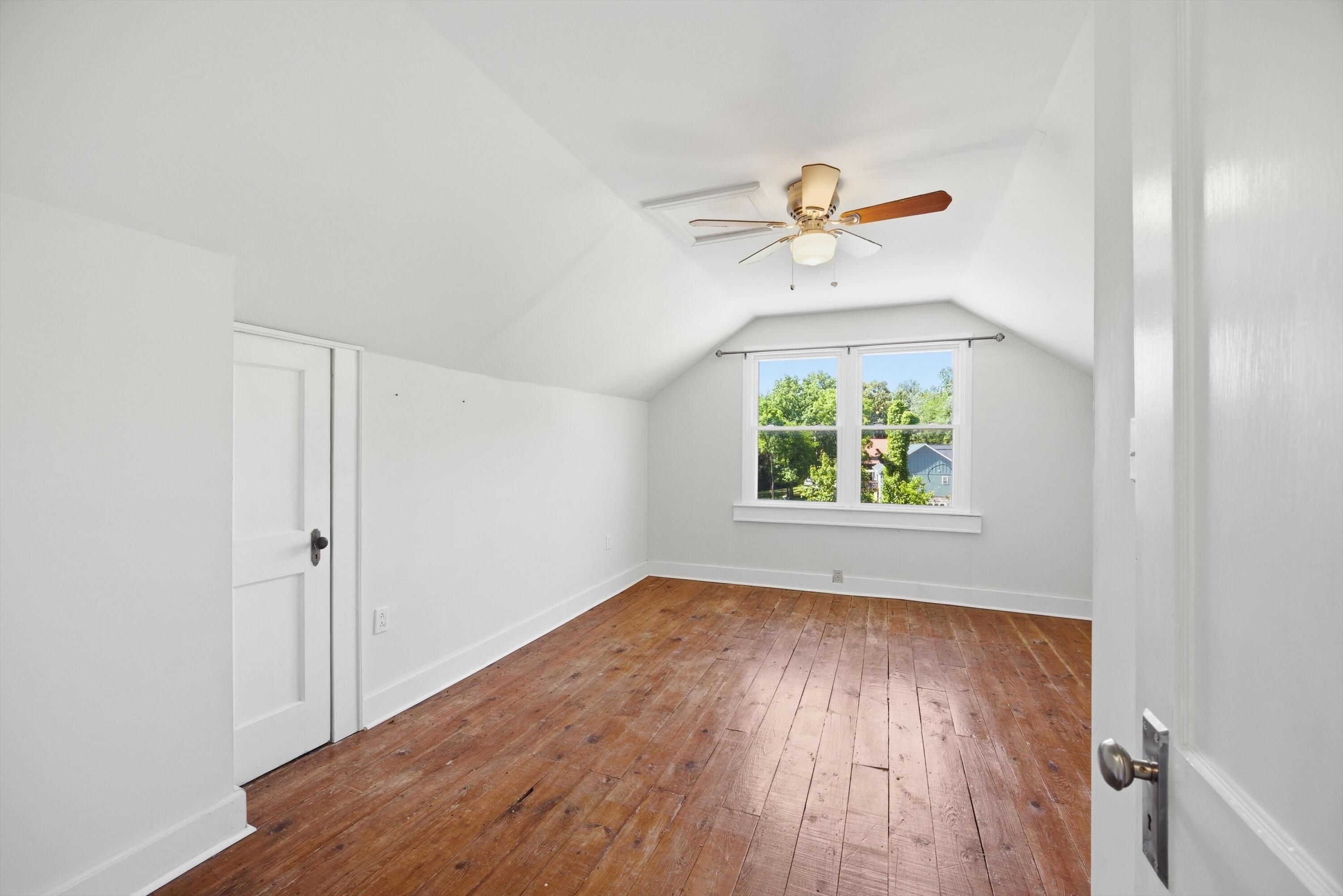 5580 Tucker Road Ooltewah, TN 37363 - Photo 23 of 59 22-5580TuckerRd-18