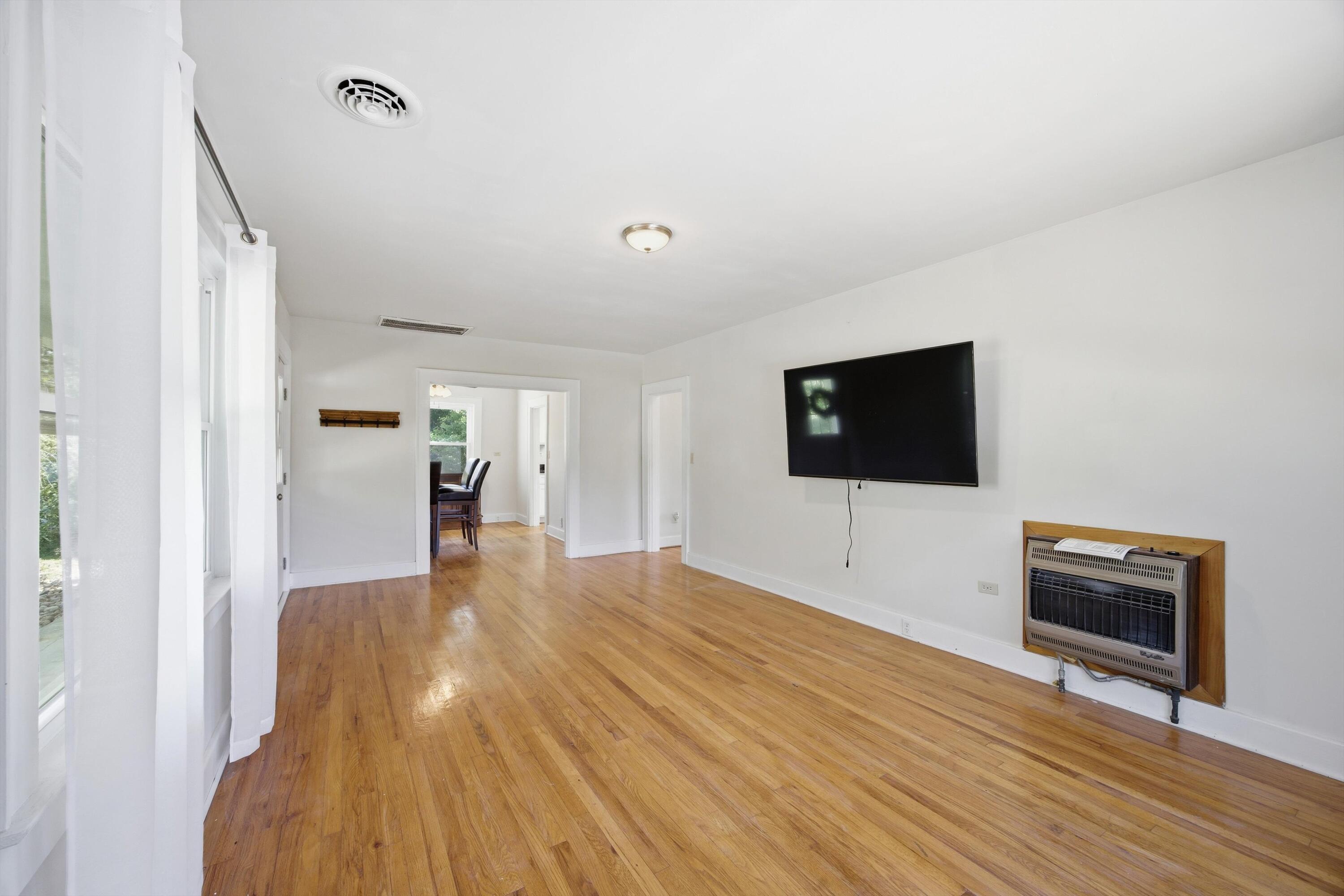 5580 Tucker Road Ooltewah, TN 37363 - Photo 5 of 59 08-5580TuckerRd-4