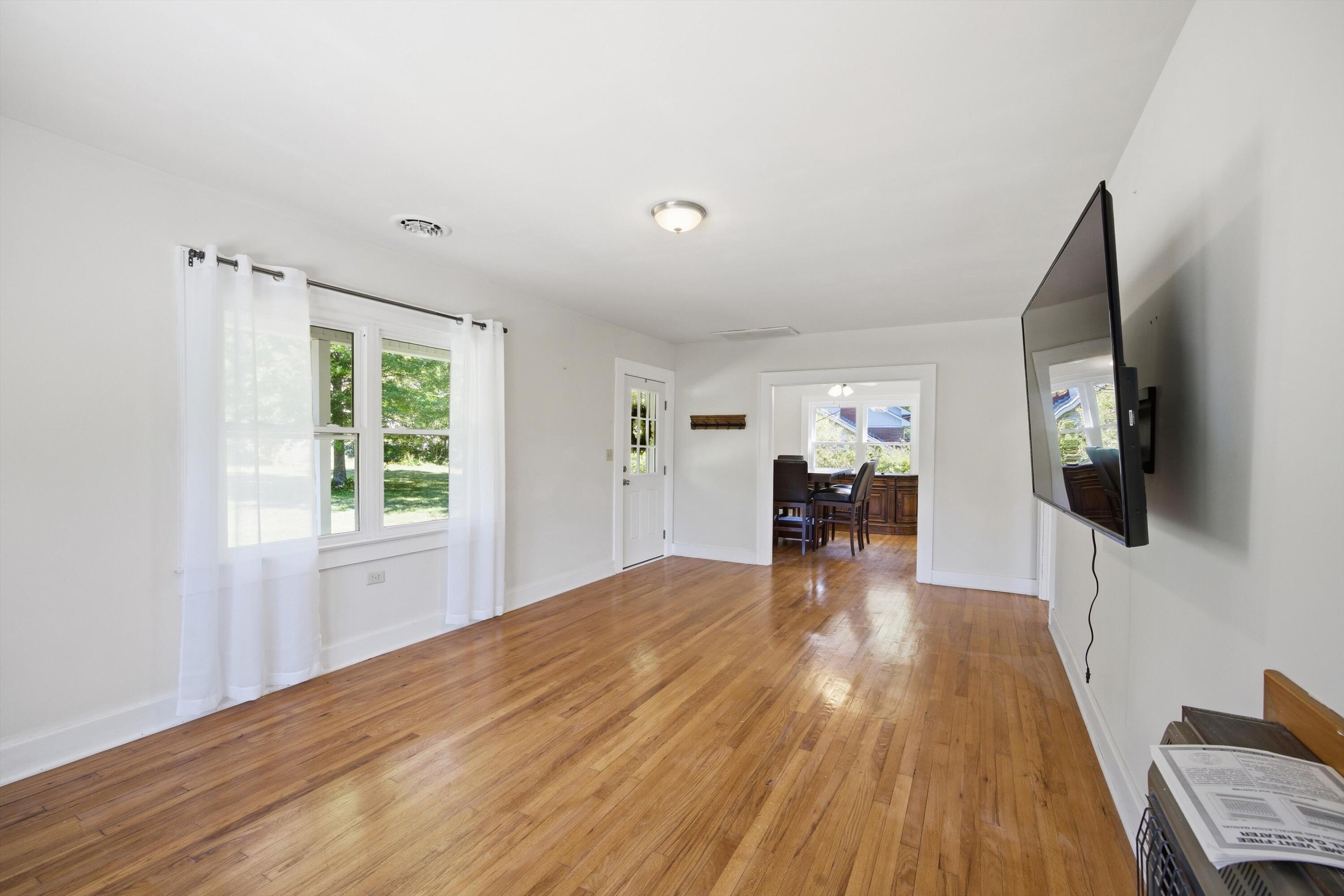 5580 Tucker Road Ooltewah, TN 37363 - Photo 7 of 59 07-5580TuckerRd-3