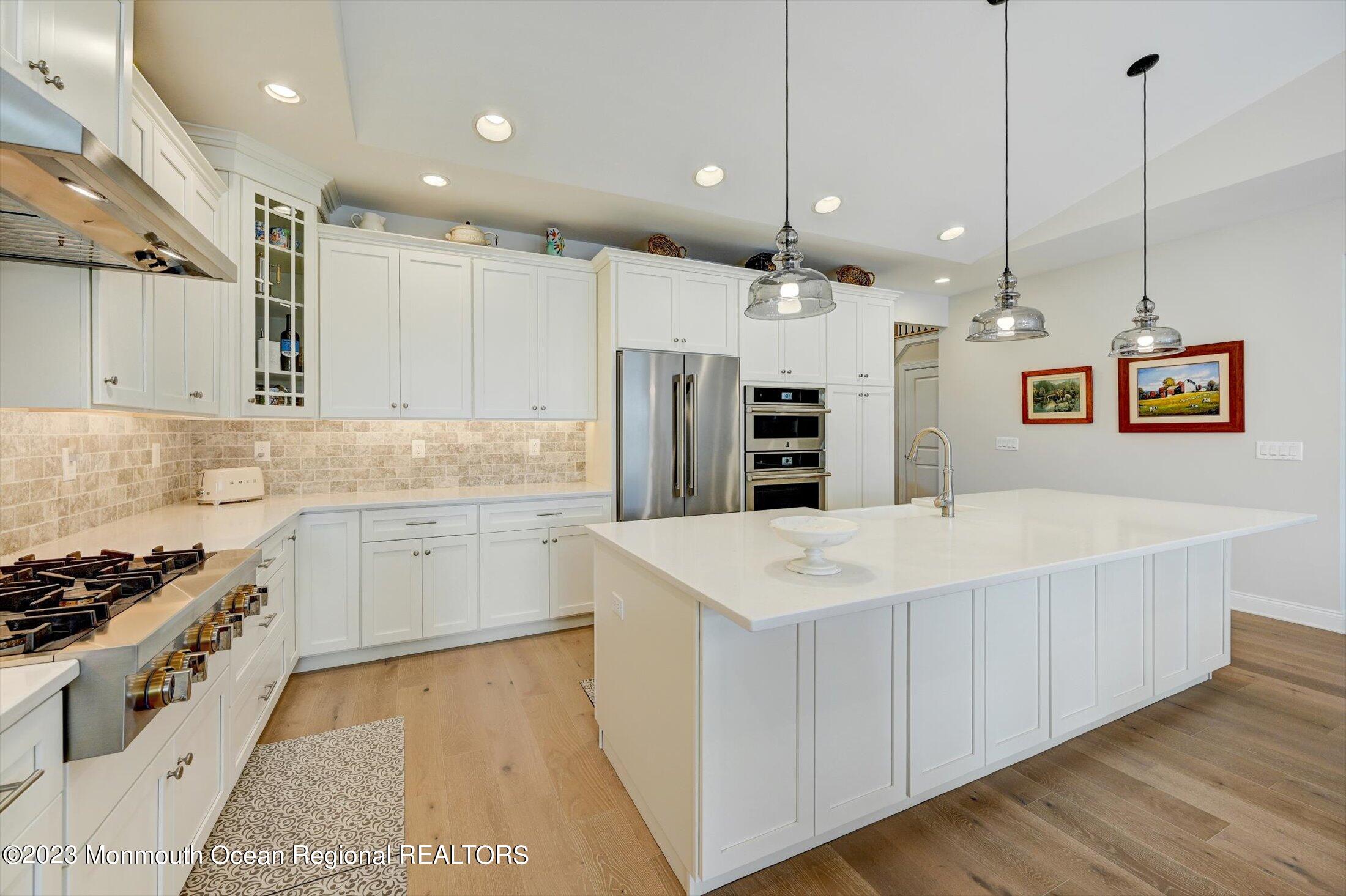 18 Jansky Drive, Unit 392 Holmdel, NJ 07733 - Photo 11 of 50 KITCHEN