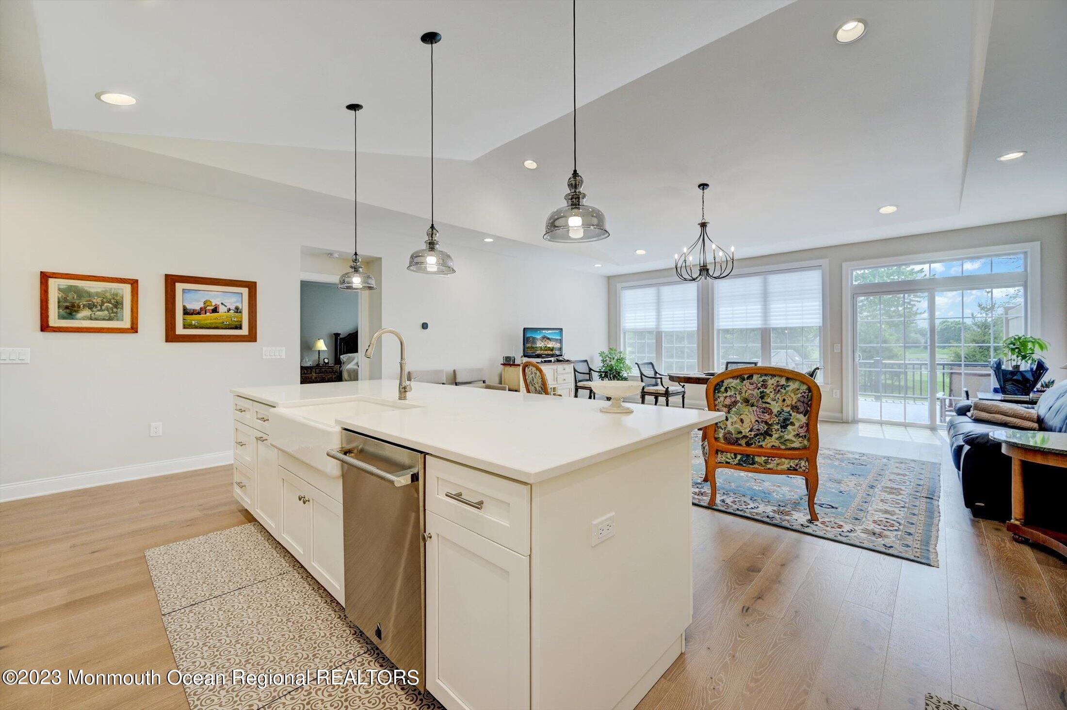 18 Jansky Drive, Unit 392 Holmdel, NJ 07733 - Photo 12 of 50 KITCHEN