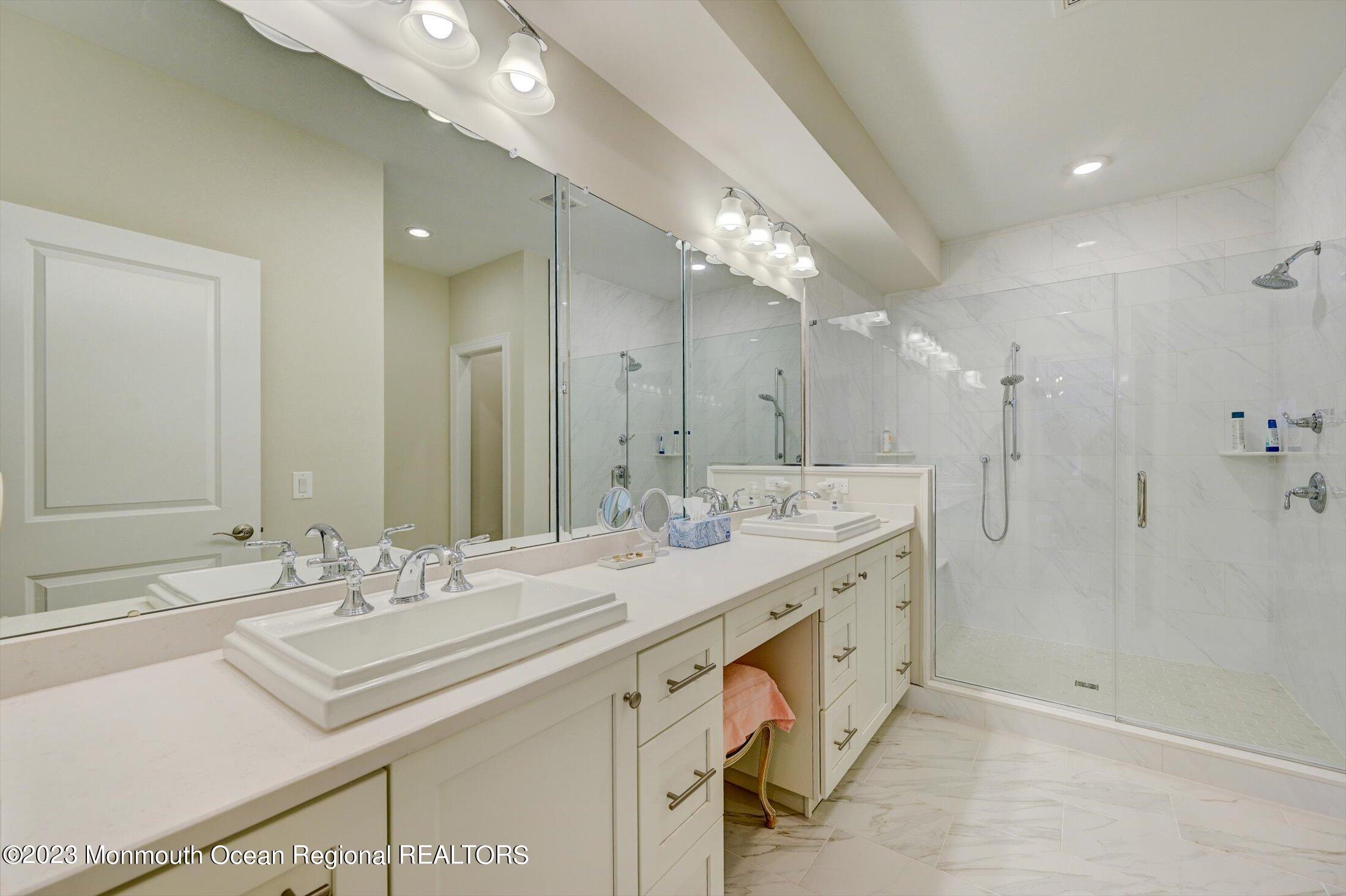 18 Jansky Drive, Unit 392 Holmdel, NJ 07733 - Photo 17 of 50 MASTER BATH