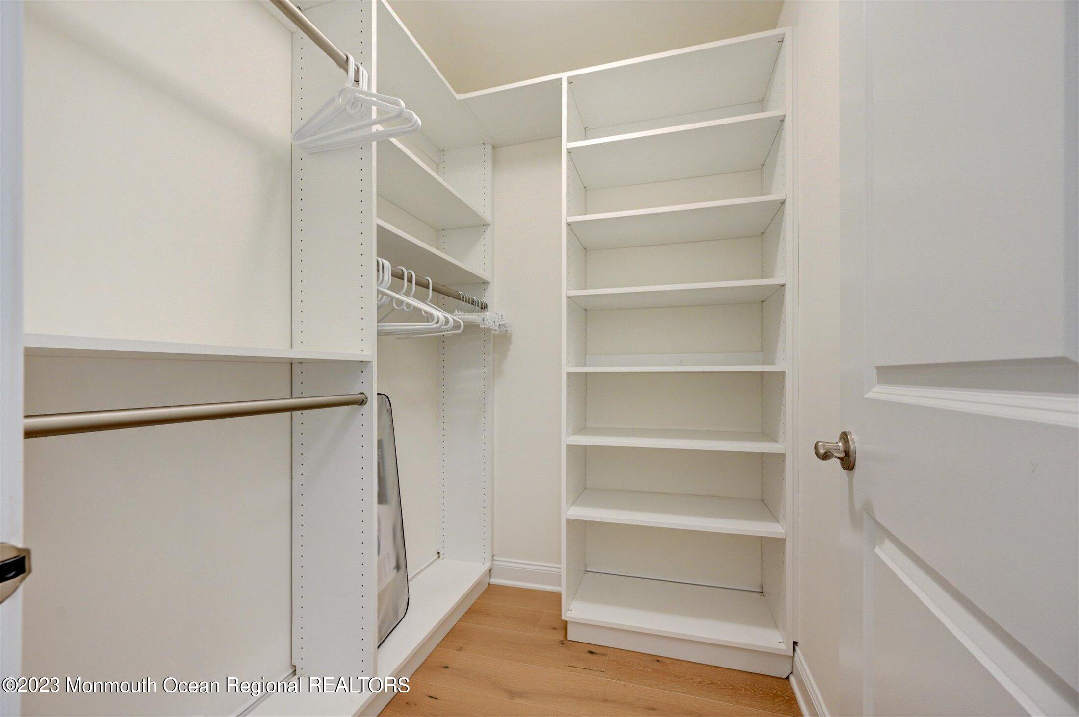 18 Jansky Drive, Unit 392 Holmdel, NJ 07733 - Photo 26 of 50 33-38346695