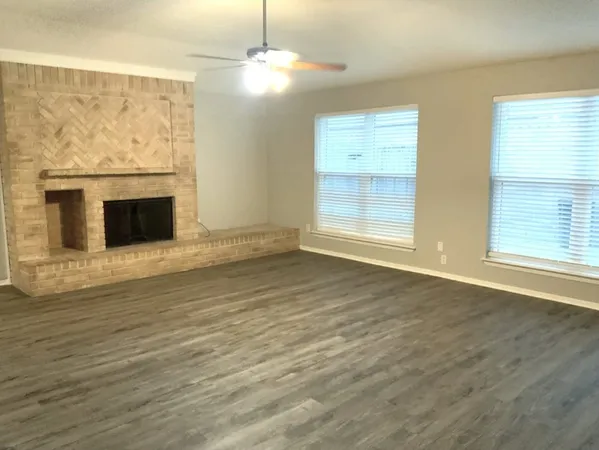 $2,085 | 209 Greenshire Drive, League City, TX 77573