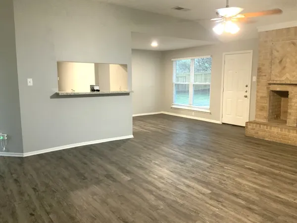 $2,045 | 209 Greenshire Drive, League City, TX 77573