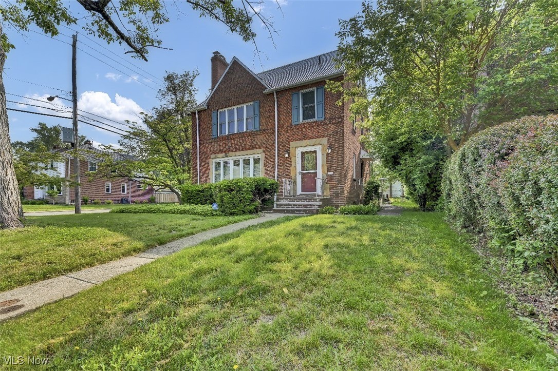2431 Channing Road Cleveland, OH 44118 - Photo 2 of 46