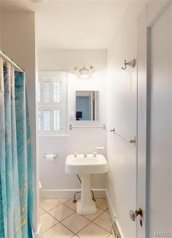 $117,000 | 121 East South Avenue, Greenville, IL 62246