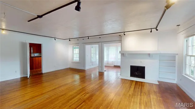 $117,000 | 121 East South Avenue, Greenville, IL 62246