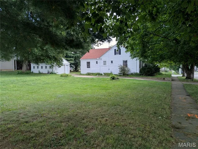 $117,000 | 121 East South Avenue, Greenville, IL 62246