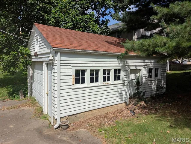 $117,000 | 121 East South Avenue, Greenville, IL 62246