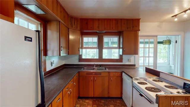 $117,000 | 121 East South Avenue, Greenville, IL 62246