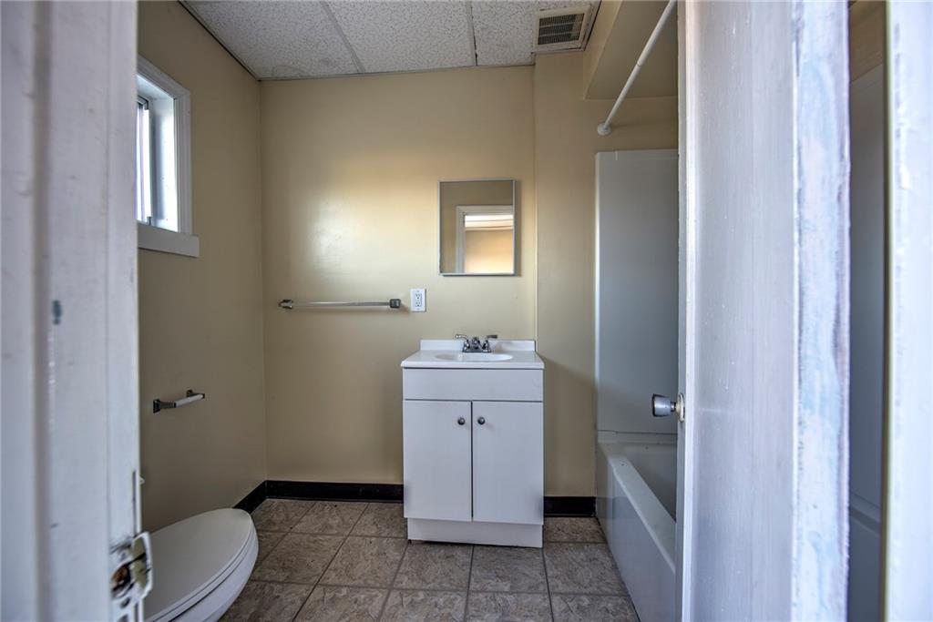 1253 Chartiers Avenue McKees Rocks, PA 15136 - Photo 13 of 19 Second floor unit.