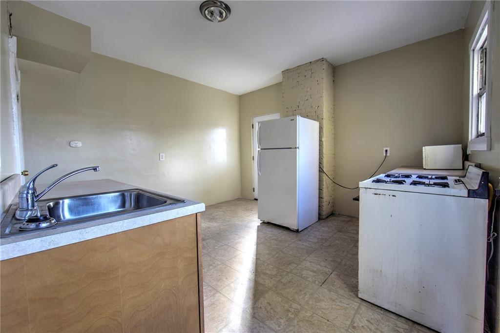 1253 Chartiers Avenue McKees Rocks, PA 15136 - Photo 7 of 19 First floor unit.