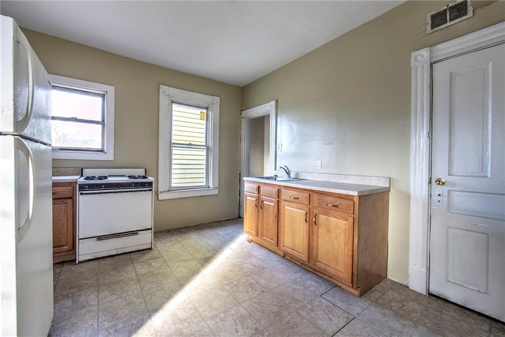 1253 Chartiers Avenue McKees Rocks, PA 15136 - Photo 8 of 19 Gallery Image 8