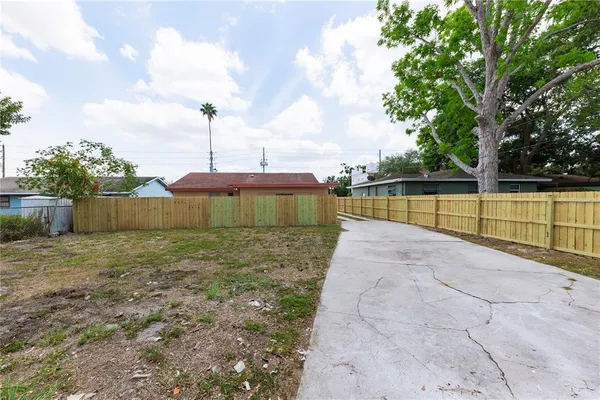 $1,500 | 902 Marshall Street, Clearwater, FL 33755