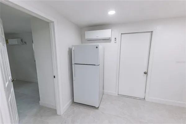 $1,500 | 902 Marshall Street, Clearwater, FL 33755