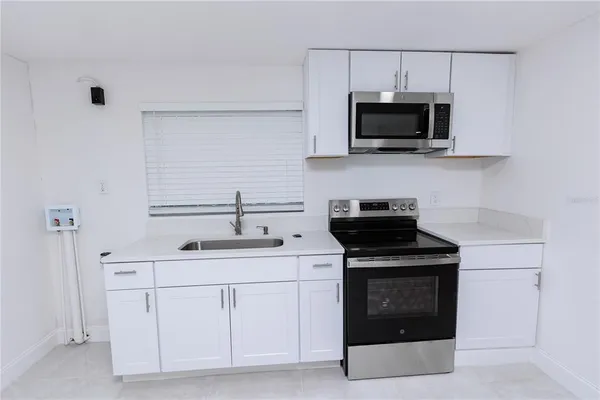 $1,500 | 902 Marshall Street, Clearwater, FL 33755