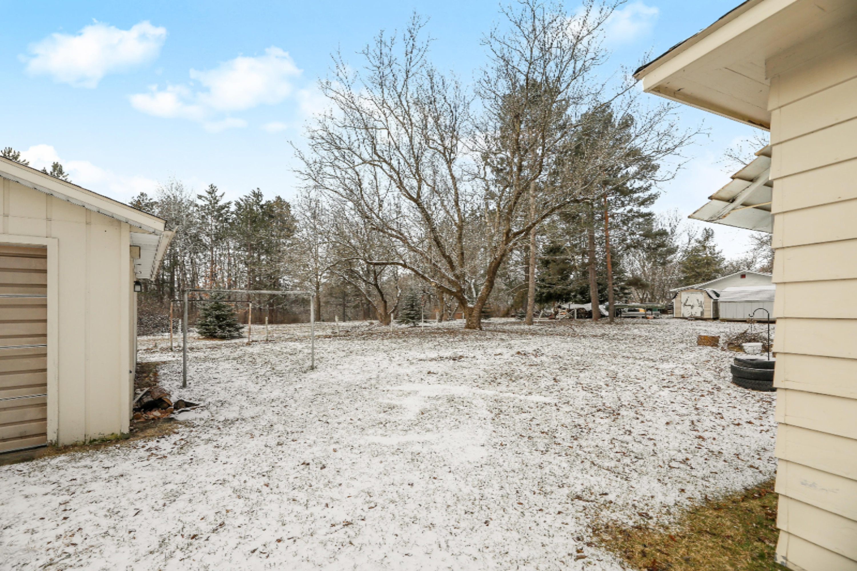 21241 Elm Street Reed City, MI 49677 - Photo 9 of 31 03-23-20-P01-9