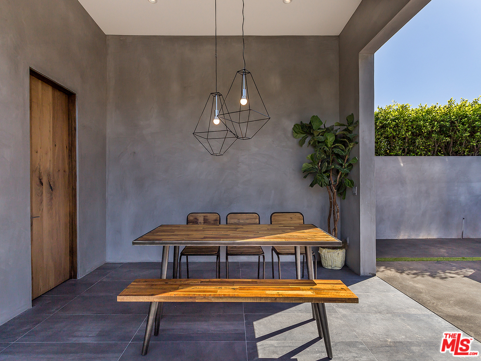 1632 Stradella Road Los Angeles, CA 90077 - Photo 15 of 41