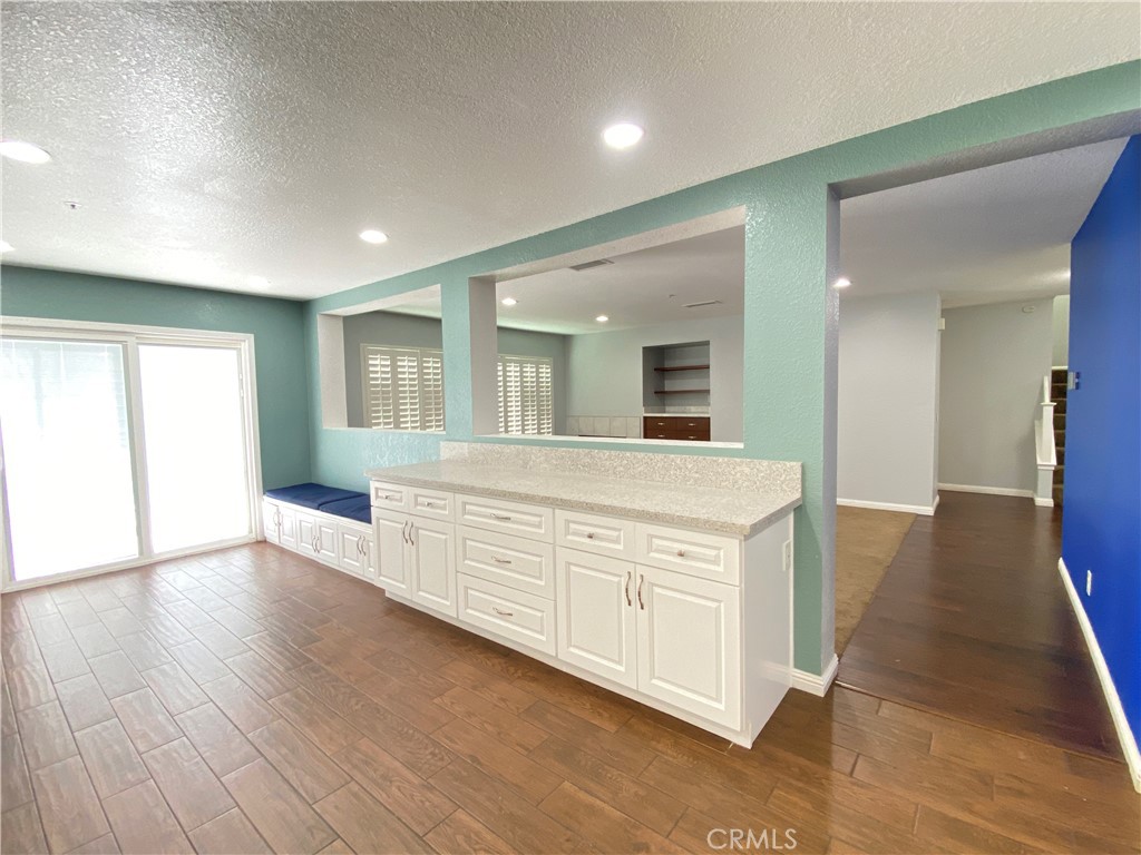 971 Saltcoats Drive Riverside, CA 92508 - Photo 11 of 50 a large bathroom with a sink and mirror