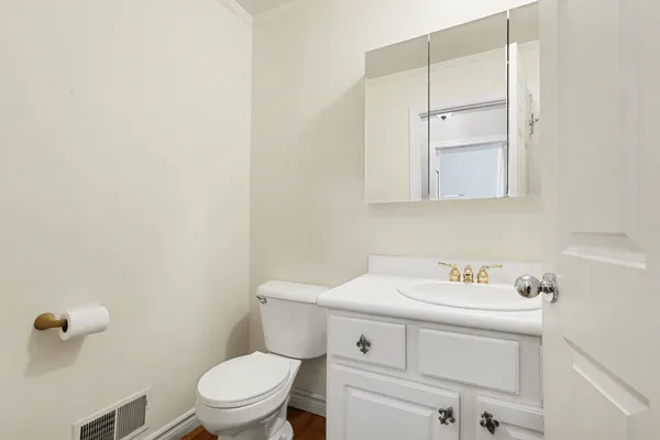 $2,700 | 481 Village Oaks Court, Ann Arbor, MI 48103