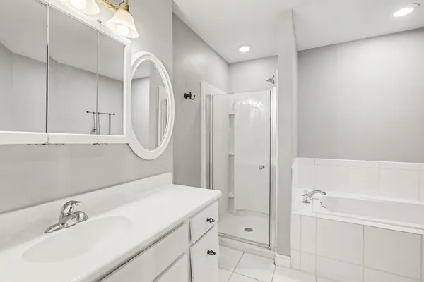 $2,700 | 481 Village Oaks Court, Ann Arbor, MI 48103