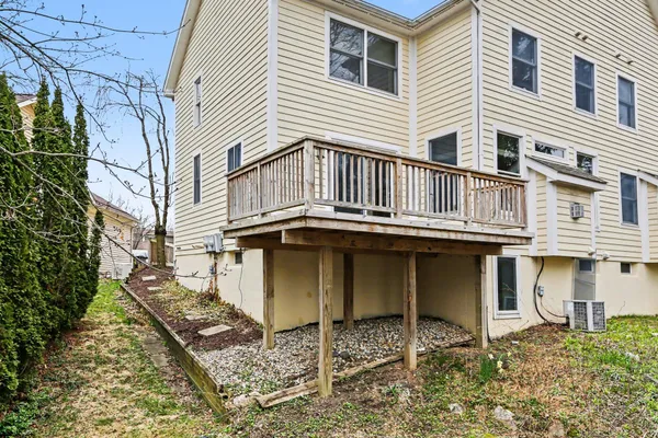 $2,700 | 481 Village Oaks Court, Ann Arbor, MI 48103