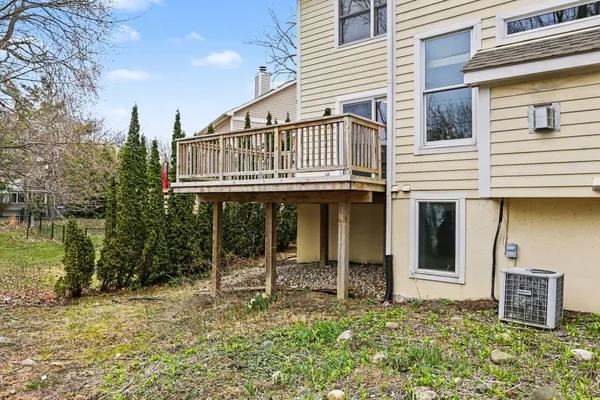 $2,700 | 481 Village Oaks Court, Ann Arbor, MI 48103