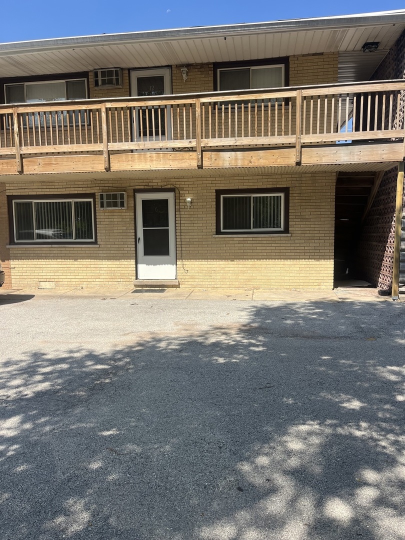 8817 South Roberts Road, Unit 6 Hickory Hills, IL 60457 - Photo 1 of 7