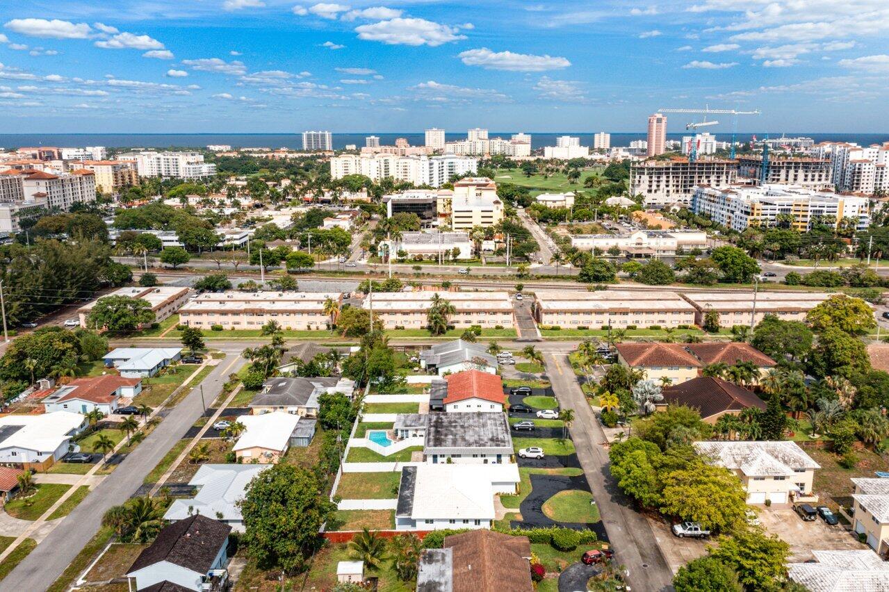 245 Southwest 6th Street Boca Raton, FL 33432 - Photo 31 of 40 a view of a city