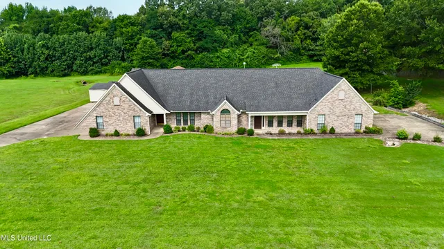 $399,000 | 155 Foxwood Circle West, Hernando, MS 38632