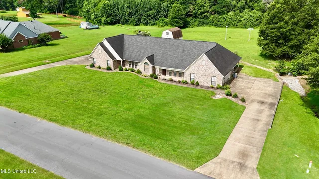 $399,000 | 155 Foxwood Circle West, Hernando, MS 38632