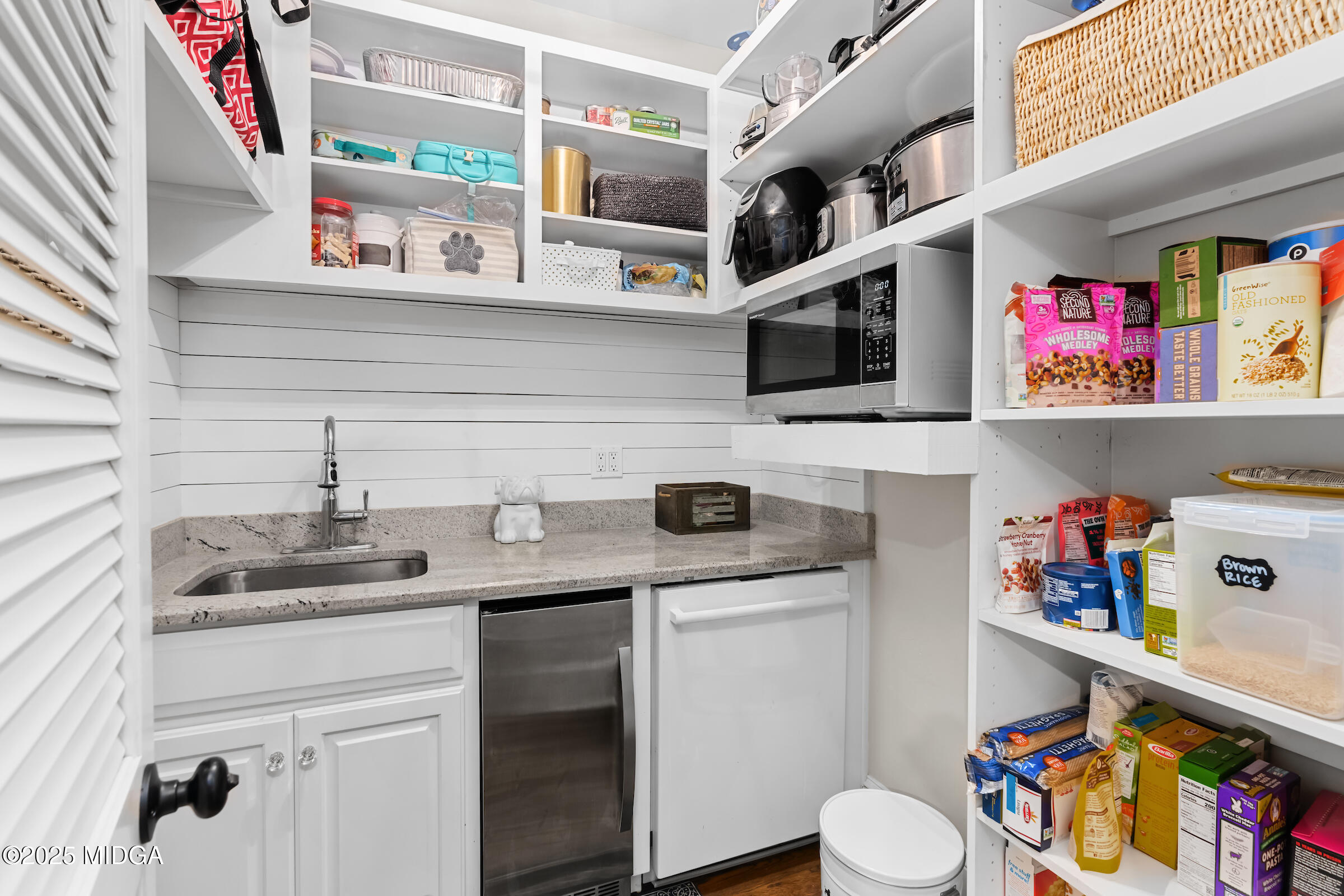 1774 Maynards Mill Road Forsyth, GA 31029 - Photo 39 of 76 a utility room with sink dryer and washer