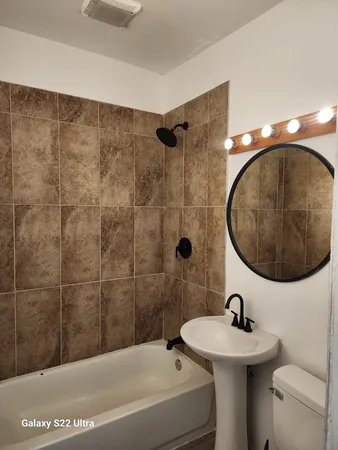 $1,150 | 8909 South Houston Avenue, Unit 1, Chicago, IL 60617