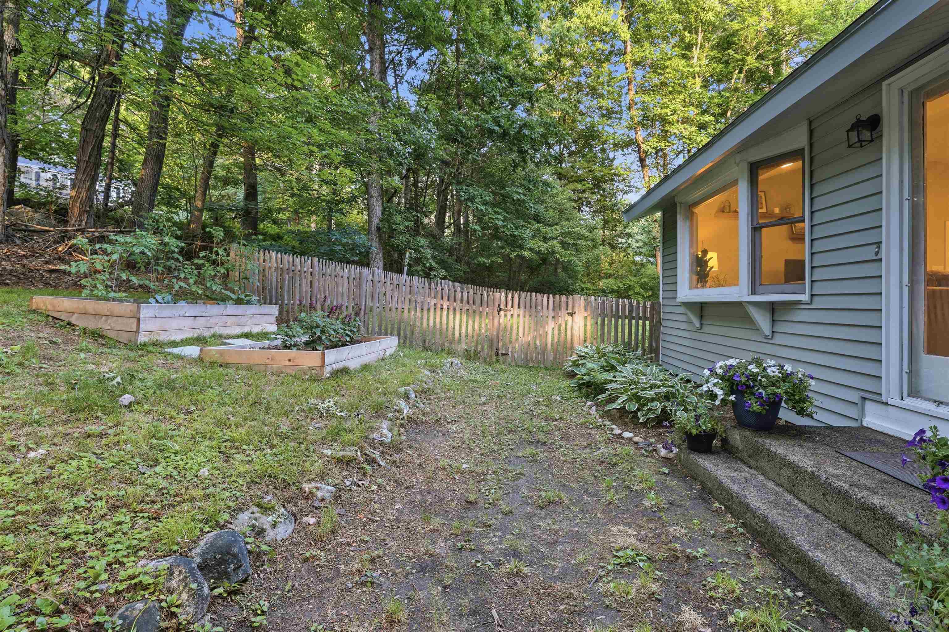 65 Londonderry Road Windham, NH 03087 - Photo 26 of 34