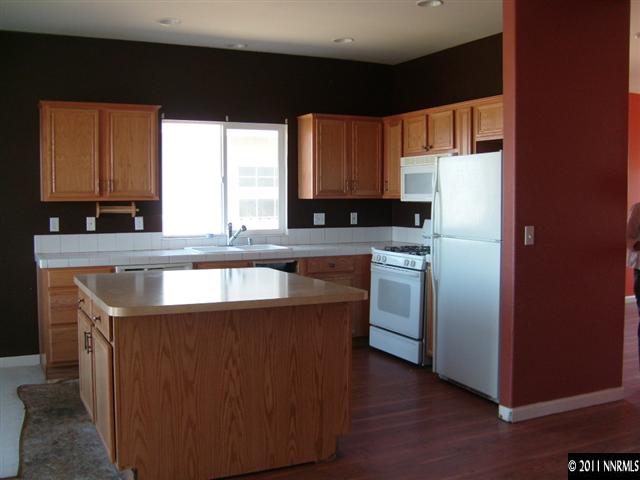 801 West Golden Valley Road Reno, NV 89506 - Photo 4 of 9 Photo 4