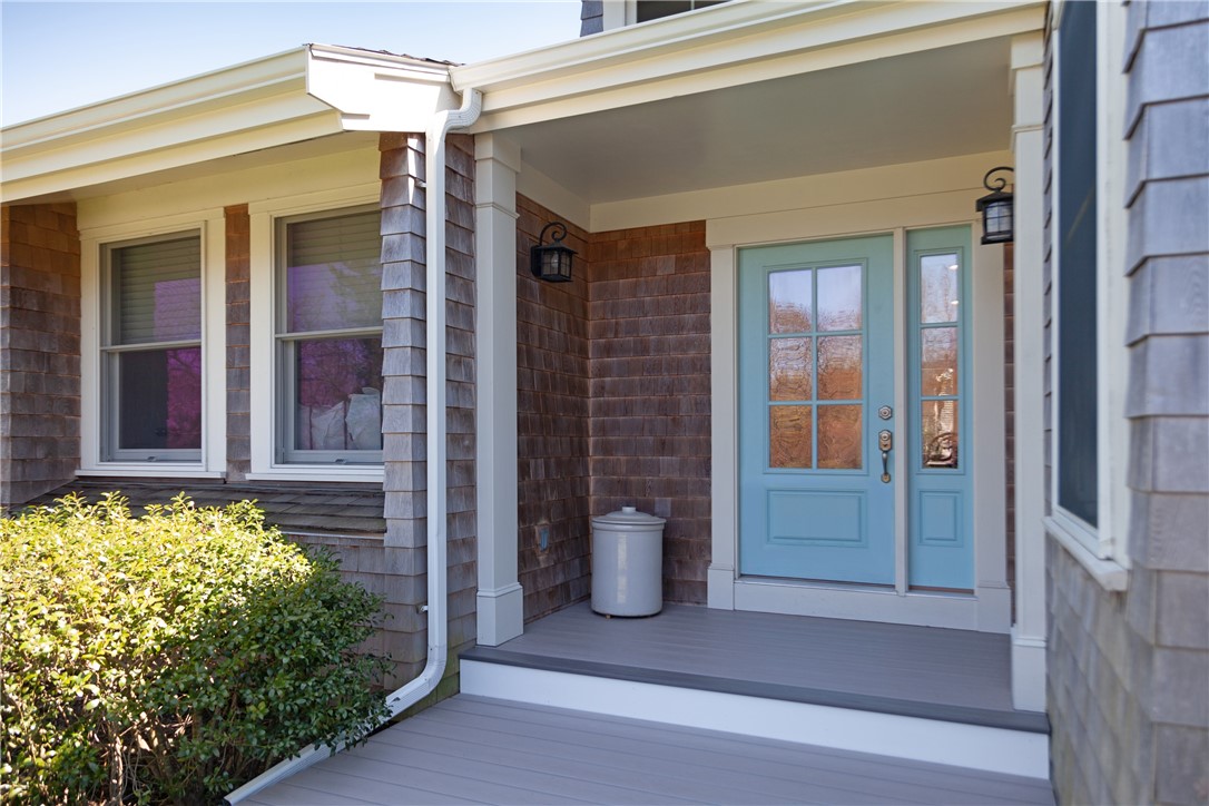 27 Col Christopher Greene Road Portsmouth, RI 02871 - Photo 2 of 43