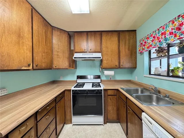 $319,000 | 1617 Alcott Lane, Willits, CA 95490