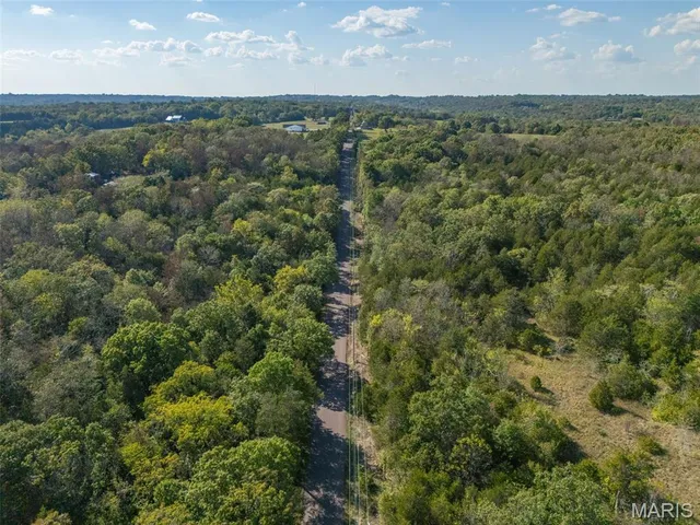 $630,000 | 1444 Yellow Rock Road, De Soto, MO 63020