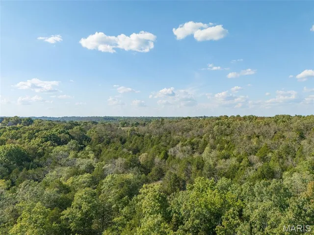 $630,000 | 1444 Yellow Rock Road, De Soto, MO 63020