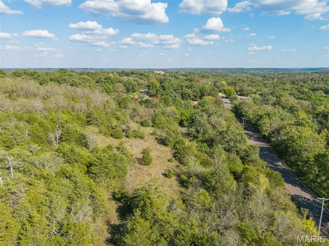 $630,000 | 1444 Yellow Rock Road, De Soto, MO 63020