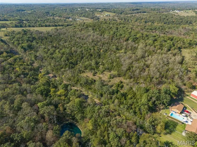 $630,000 | 1444 Yellow Rock Road, De Soto, MO 63020