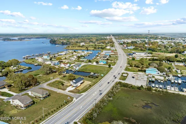 $774,900 | 104 Flippers Cove Drive, Unit 9, Cedar Point, NC 28584