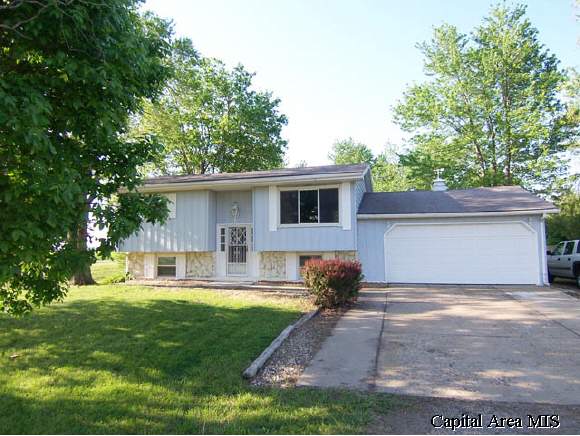 810 Springfield Road Athens, IL 62613 - Photo 1 of 9 Gallery Image 1