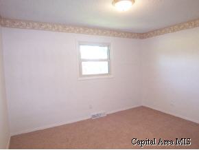 810 Springfield Road Athens, IL 62613 - Photo 6 of 9 Gallery Image 6