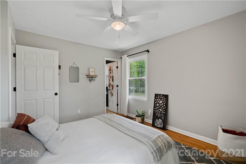 6032 Potter Road Matthews, NC 28104 - Photo 14 of 21 Gallery Image 14